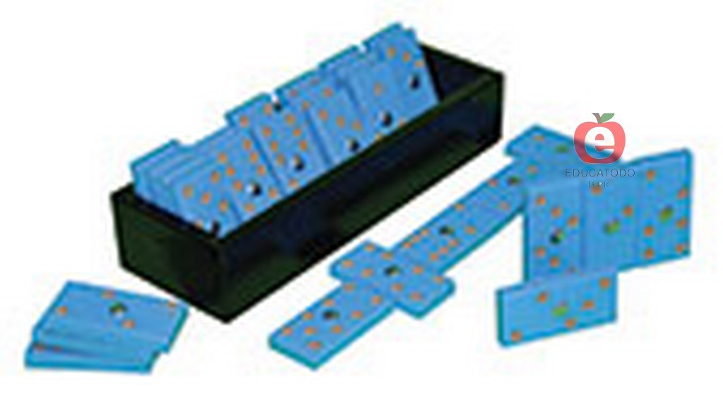 DOMINO TRADICIONAL BAJO RELIEVE EN CAJA DE MADERA